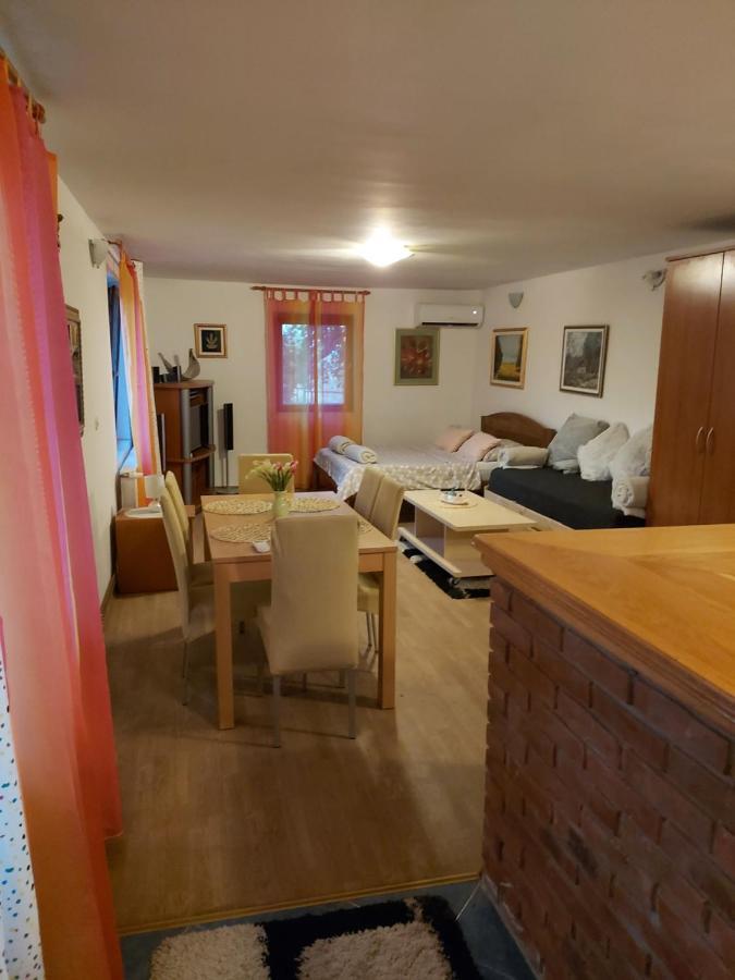 Studio apartman KOTRO Beli Manastir Esterno foto