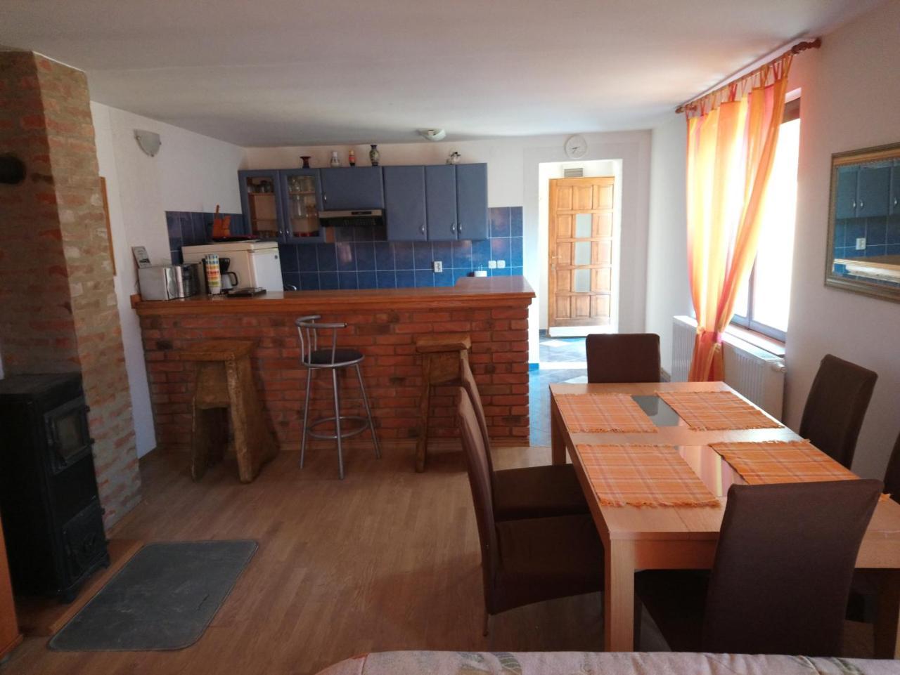 Studio apartman KOTRO Beli Manastir Esterno foto
